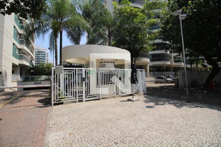 Apartamento para alugar com 76m², 2 quartos e 1 vagaFachada