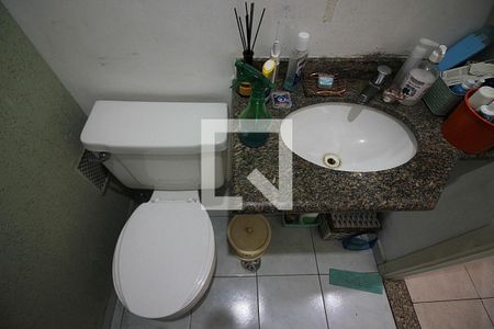 Casa de condomínio à venda com 105m², 3 quartos e 2 vagasLavabo 