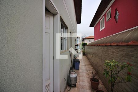 Casa de condomínio à venda com 105m², 3 quartos e 2 vagasCorredor