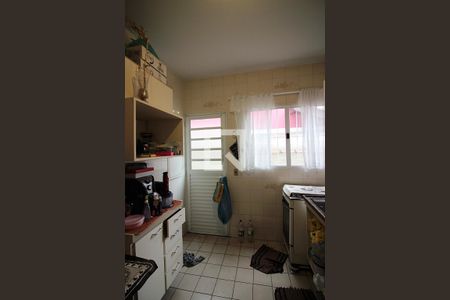 Casa de condomínio à venda com 105m², 3 quartos e 2 vagasCozinha 