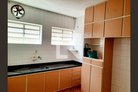Casa à venda com 220m², 6 quartos e 6 vagasFoto 32