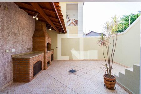 Casa à venda com 220m², 3 quartos e 4 vagasÁrea Externa