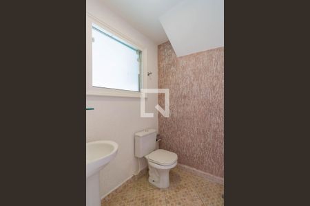 Casa à venda com 220m², 3 quartos e 4 vagasBanheiro de Serviço