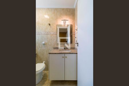 Casa à venda com 220m², 3 quartos e 4 vagasSuíte 2