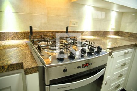 Apartamento à venda com 124m², 4 quartos e 2 vagasCozinha 