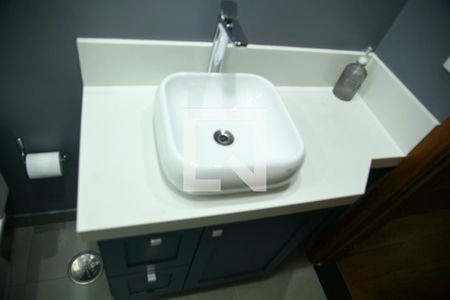 Apartamento à venda com 124m², 4 quartos e 2 vagasBanheiro social 