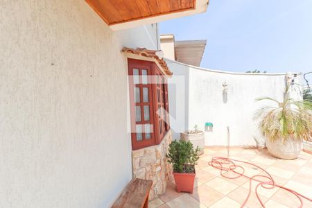 Casa à venda com 315m², 3 quartos e 5 vagasSacada