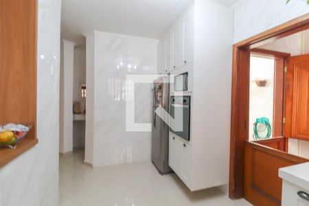 Casa à venda com 315m², 3 quartos e 5 vagasCozinha e Área de Serviço