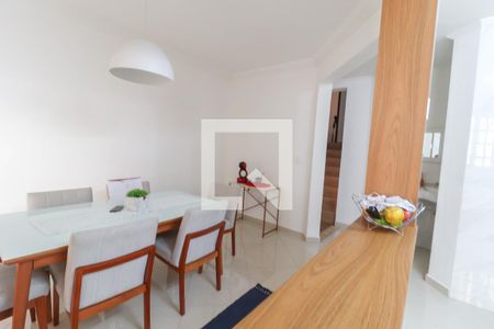 Casa à venda com 315m², 3 quartos e 5 vagasCozinha e Área de Serviço