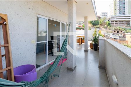 Apartamento à venda com 177m², 3 quartos e 2 vagasVaranda