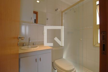 Banheiro da suíte de apartamento para alugar com 3 quartos, 100m² em Vila Sofia, São Paulo