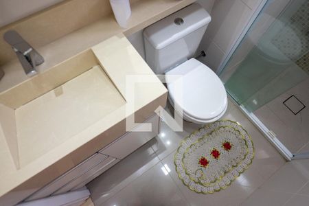 Apartamento à venda com 67m², 2 quartos e 1 vaga Apartamento à venda com 67m², 2 quartos e 1 vagaBanheiro da Suíte