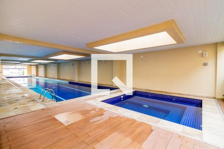 Apartamento à venda com 67m², 2 quartos e 1 vaga Apartamento à venda com 67m², 2 quartos e 1 vagaPiscina 2