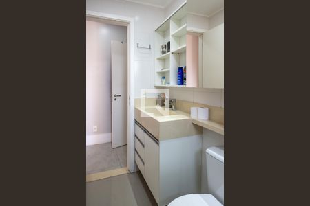 Apartamento à venda com 67m², 2 quartos e 1 vaga Apartamento à venda com 67m², 2 quartos e 1 vagaBanheiro da Suíte