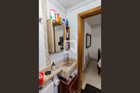 Banheiro de apartamento à venda com 2 quartos, 50m² em Parque das Nações, Santo André