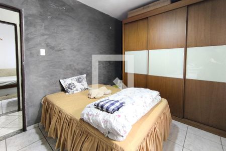 Casa à venda com 184m², 3 quartos e 3 vagas Casa à venda com 184m², 3 quartos e 3 vagasQuarto 3