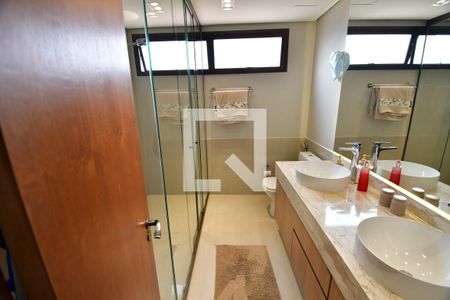 Apartamento à venda com 200m², 3 quartos e 3 vagasBanheiro 1