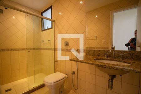 Apartamento para alugar com 200m², 3 quartos e 2 vagas Apartamento para alugar com 200m², 3 quartos e 2 vagasBanheiro Social