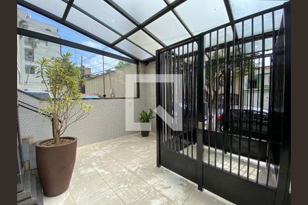 Apartamento à venda com 50m², 2 quartos e 1 vaga Apartamento à venda com 50m², 2 quartos e 1 vagaEntrada
