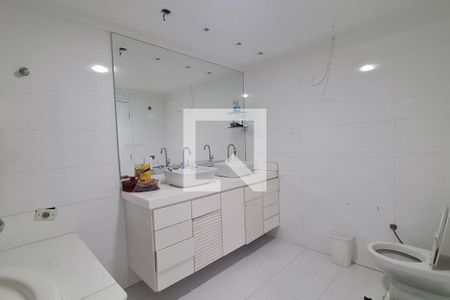 Casa à venda com 466m², 4 quartos e 12 vagasBanheiro