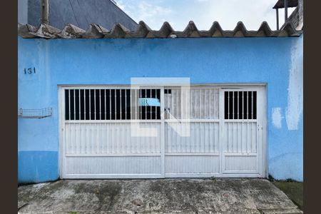 Casa à venda com 186m², 2 quartos e 2 vagas Casa à venda com 186m², 2 quartos e 2 vagasFachada