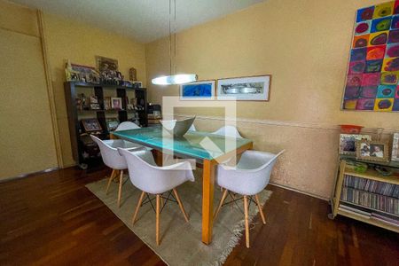 Apartamento à venda com 117m², 3 quartos e 1 vaga Apartamento à venda com 117m², 3 quartos e 1 vagaSala