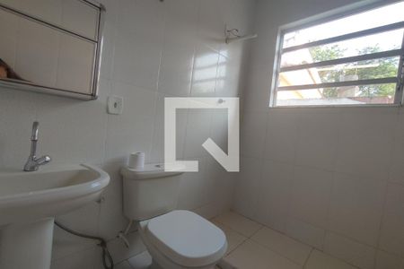Casa à venda com 80m², 2 quartos e 1 vaga Casa à venda com 80m², 2 quartos e 1 vagaBanheiro