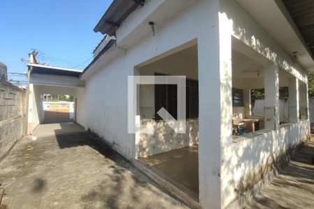 Casa à venda com 80m², 2 quartos e 1 vaga Casa à venda com 80m², 2 quartos e 1 vagaArea Externa