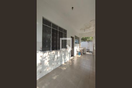 Casa à venda com 80m², 2 quartos e 1 vaga Casa à venda com 80m², 2 quartos e 1 vagaVaranda e Area de Serviço