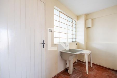 Casa à venda com 200m², 2 quartos e 8 vagas Casa à venda com 200m², 2 quartos e 8 vagasÁrea de Serviço