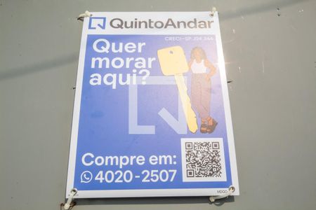 Casa à venda com 200m², 2 quartos e 8 vagas Casa à venda com 200m², 2 quartos e 8 vagasPlaca