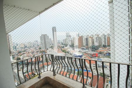 Apartamento à venda com 234m², 4 quartos e 3 vagas Apartamento à venda com 234m², 4 quartos e 3 vagasVaranda