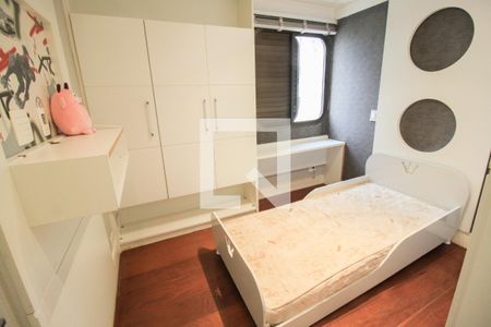 Apartamento à venda com 234m², 4 quartos e 3 vagas Apartamento à venda com 234m², 4 quartos e 3 vagasQuarto 2