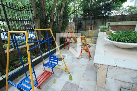 Apartamento à venda com 234m², 4 quartos e 3 vagas Apartamento à venda com 234m², 4 quartos e 3 vagasÁrea comum