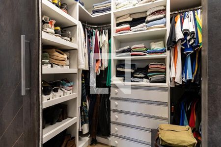 Apartamento à venda com 98m², 3 quartos e 2 vagas Apartamento à venda com 98m², 3 quartos e 2 vagasCloset da Suíte