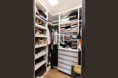 Apartamento à venda com 98m², 3 quartos e 2 vagas Apartamento à venda com 98m², 3 quartos e 2 vagasCloset da Suíte