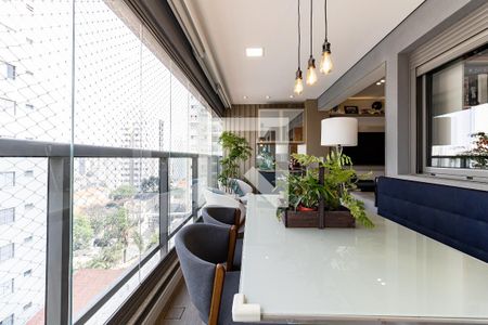 Apartamento à venda com 98m², 3 quartos e 2 vagas Apartamento à venda com 98m², 3 quartos e 2 vagasVaranda da Sala