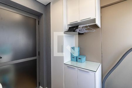 Apartamento à venda com 98m², 3 quartos e 2 vagas Apartamento à venda com 98m², 3 quartos e 2 vagasLavanderia