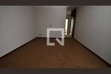 Casa à venda com 450m², 3 quartos e 4 vagasQuarto 2 - Suíte