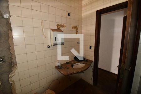 Casa à venda com 450m², 3 quartos e 4 vagasBanheiro Suíte 3