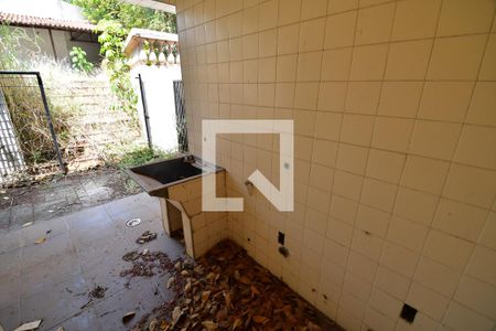 Casa à venda com 450m², 3 quartos e 4 vagasÁrea de Serviço