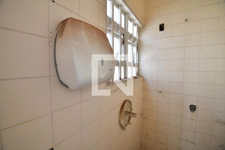 Casa à venda com 450m², 3 quartos e 4 vagasBanheiro de Serviço - Detalhe