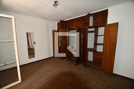 Casa à venda com 450m², 3 quartos e 4 vagasQuarto 1 - Suíte