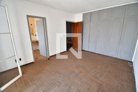 Casa à venda com 450m², 3 quartos e 4 vagasQuarto 3 - Suíte