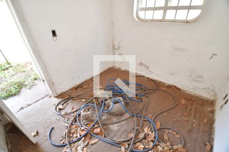 Casa à venda com 450m², 3 quartos e 4 vagasQuarto de Serviço