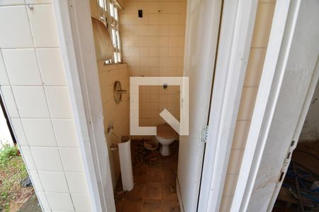 Casa à venda com 450m², 3 quartos e 4 vagasBanheiro de Serviço