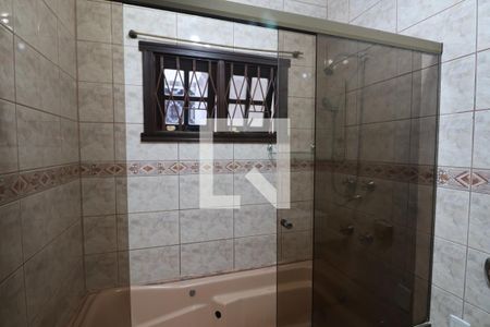 Casa à venda com 190m², 3 quartos e 4 vagasBanheiro