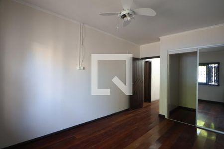 Casa à venda com 190m², 3 quartos e 4 vagasQuarto 2