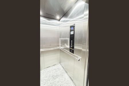 Apartamento à venda com 60m², 2 quartos e 1 vaga Apartamento à venda com 60m², 2 quartos e 1 vagaElevador