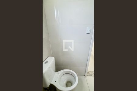 Apartamento à venda com 60m², 2 quartos e 1 vaga Apartamento à venda com 60m², 2 quartos e 1 vagaBanheiro da Suite